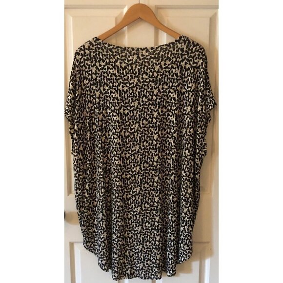 Woman's Old Navy Plus Size Leopard Print Crew Neck T-shirt Soft Blouse - Picture 5 of 9